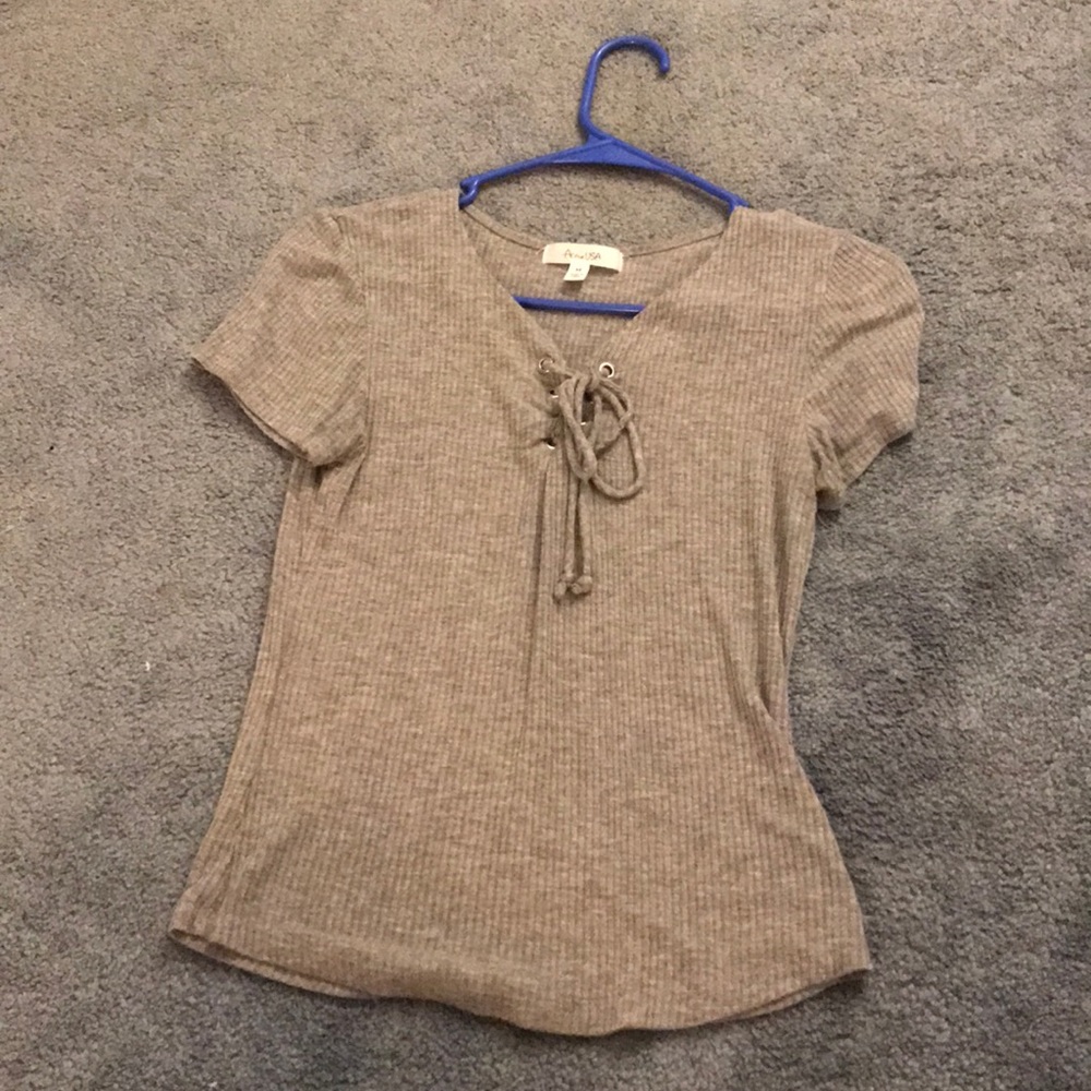 Tight-Fitted Gray Top